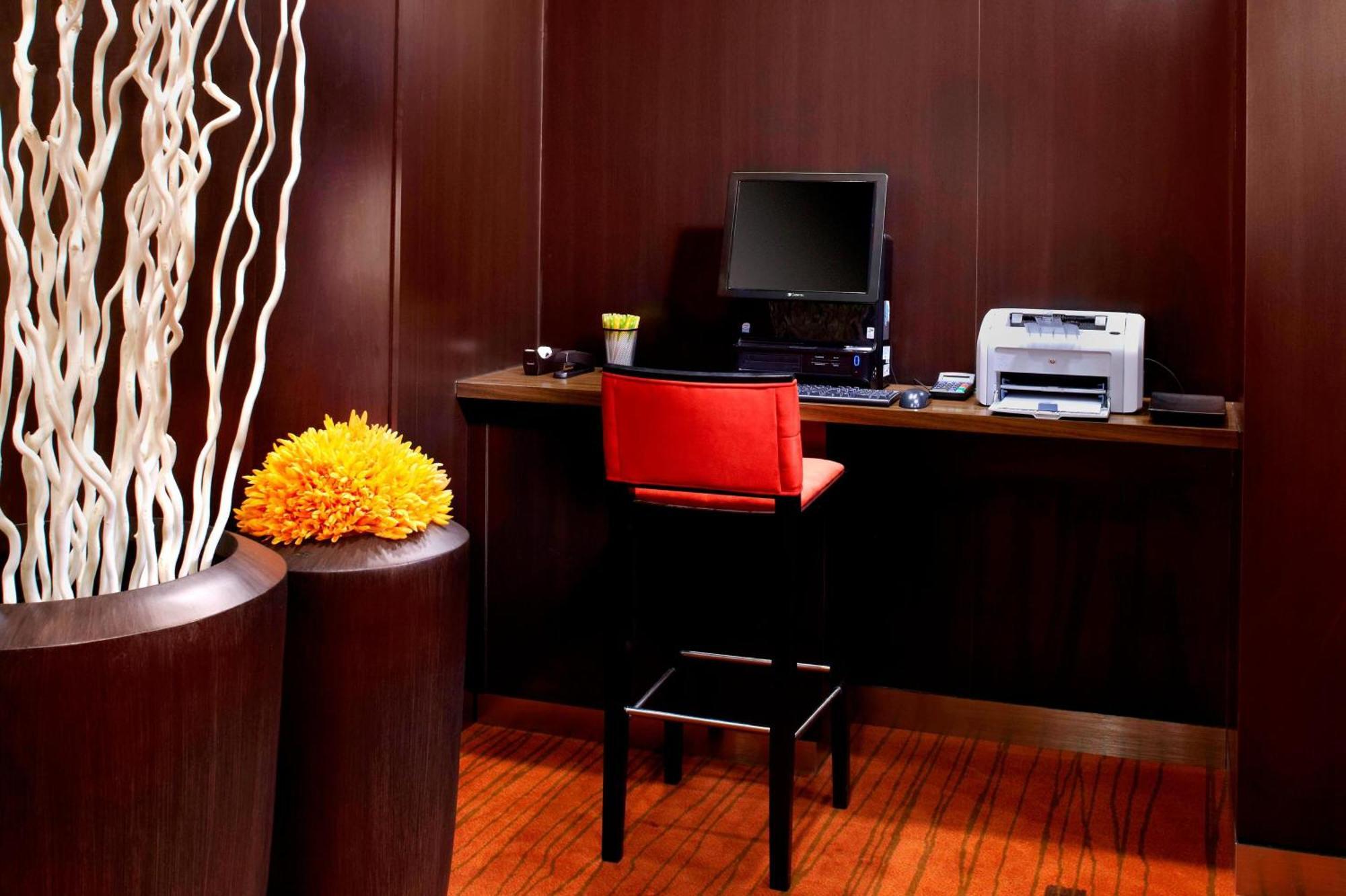 Courtyard By Marriott Pittsburgh West Homestead Waterfront Zewnętrze zdjęcie