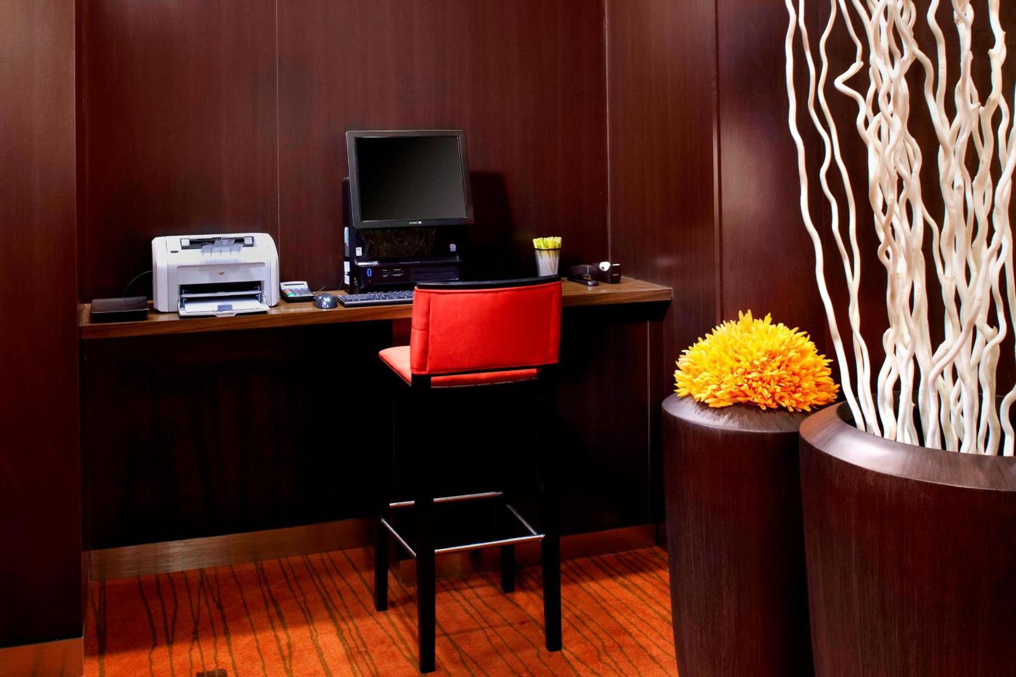 Courtyard By Marriott Pittsburgh West Homestead Waterfront Zewnętrze zdjęcie
